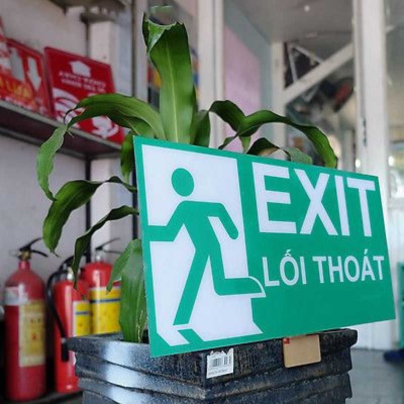 Bảng Exit mica 2mm 35x15cm in decal